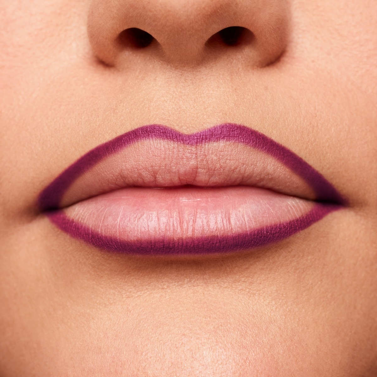 TRACE'D OUT PENCIL LIP LINER (DELINEADOR PARA LABIOS)